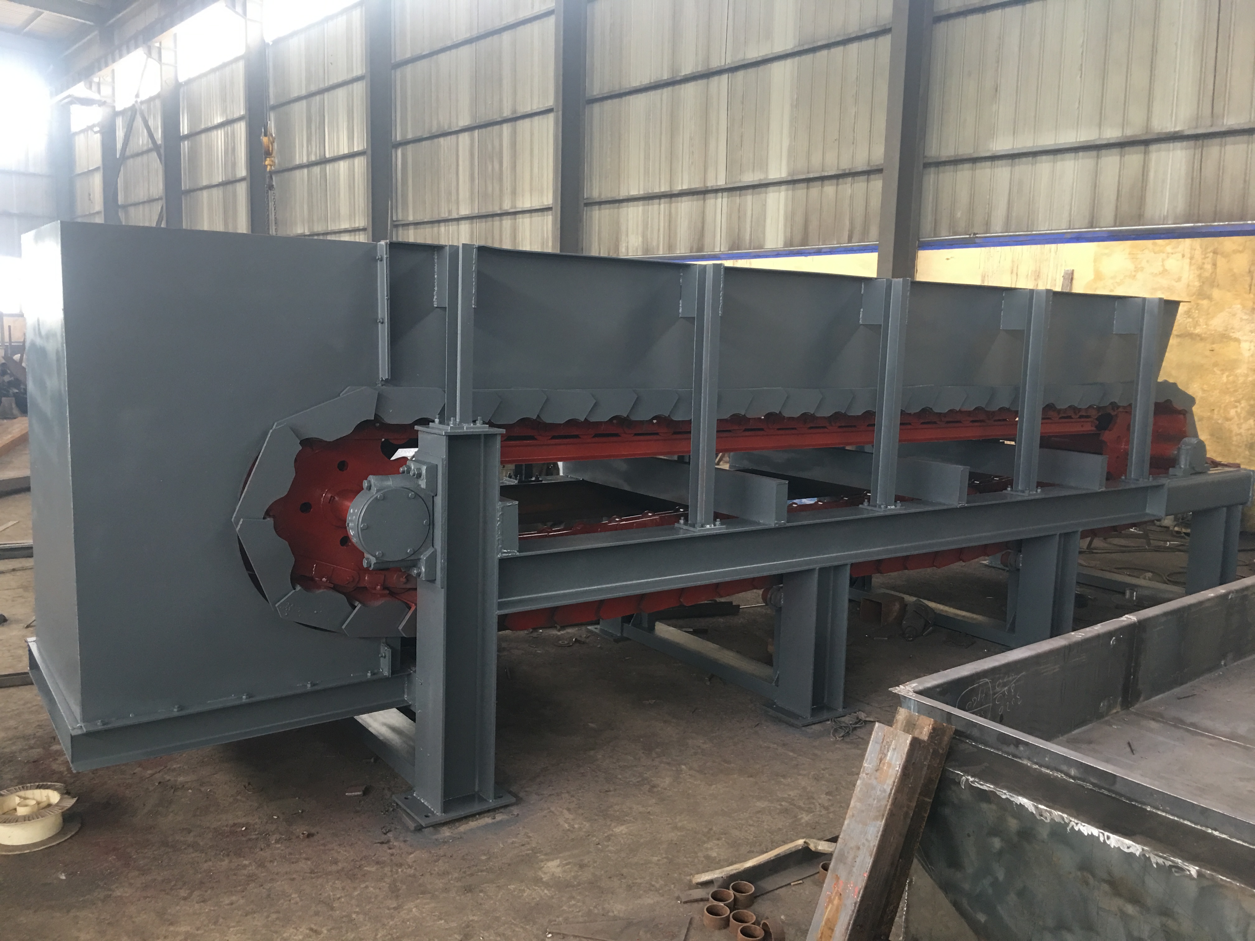 鏈板輸送機生產(chǎn)廠家展示現(xiàn)貨