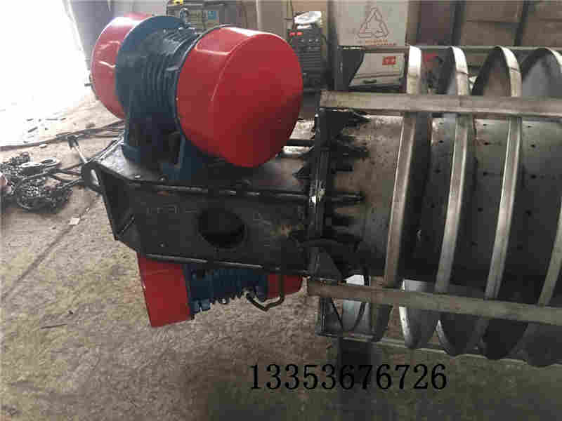 上振式螺旋垂直提升機(jī) 上振式螺旋垂直提升機(jī)