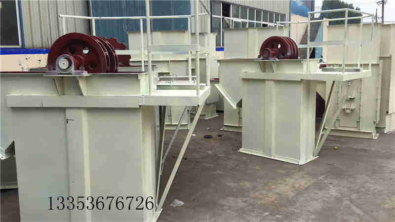 環(huán)鏈斗式提升機(jī)展示 環(huán)鏈斗式提升機(jī)展示